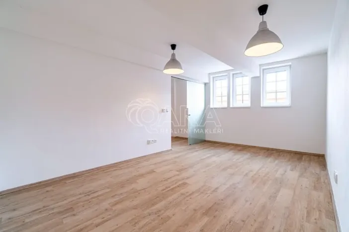Pronájem bytu 2+kk, Kralupy nad Vltavou, Náměstí G. Karse, 55 m2