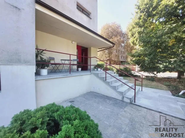 Pronájem bytu 2+kk, Praha, Zavadilova, 48 m2