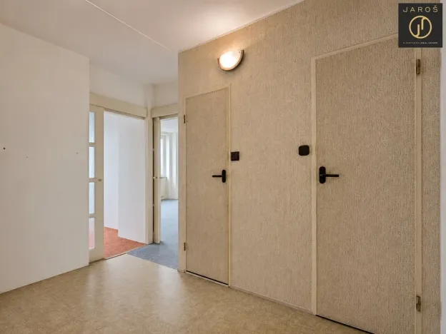 Pronájem bytu 2+kk, Kladno, Děčínská, 40 m2