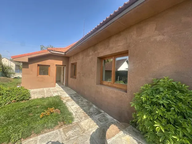 Prodej rodinného domu, Lkáň, 230 m2