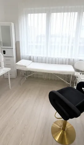 Pronájem obchodního prostoru, Praha - Žižkov, Husinecká, 18 m2