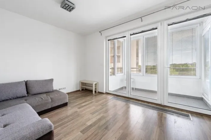 Pronájem bytu 1+kk, Praha - Holešovice, V háji, 31 m2