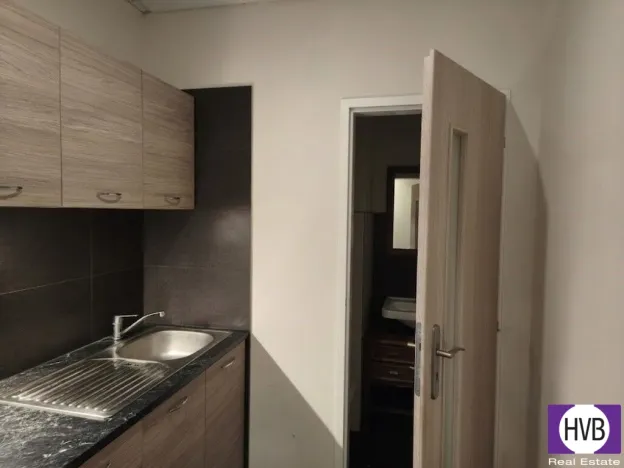 Pronájem obchodního prostoru, Neratovice, nám. Republiky, 55 m2