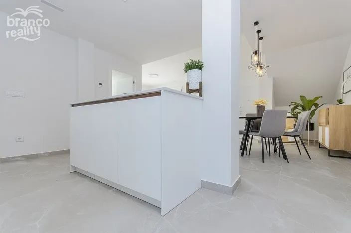 Prodej rodinného domu, San Miguel de Salinas, Alicante, Španělsko, 92 m2