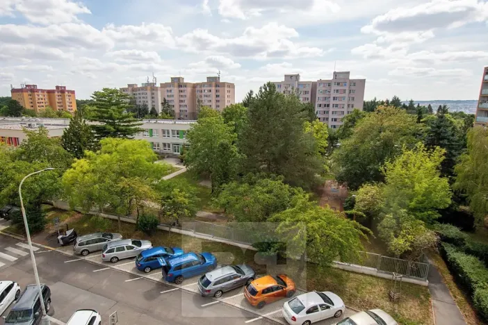 Pronájem bytu 1+kk, Praha - Troja, Krynická, 29 m2