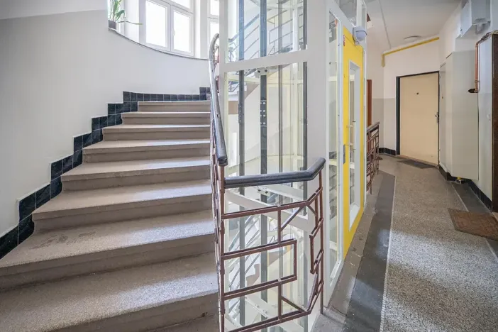 Pronájem bytu 2+kk, Praha - Žižkov, Biskupcova, 41 m2