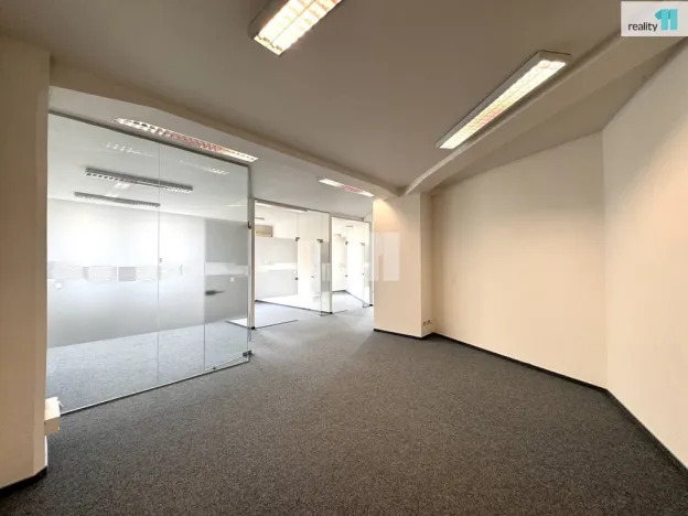 Pronájem kanceláře, Praha - Vysočany, Kolbenova, 91 m2