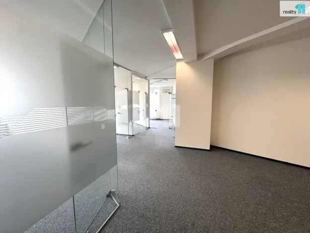 Pronájem kanceláře, Praha - Vysočany, Kolbenova, 91 m2