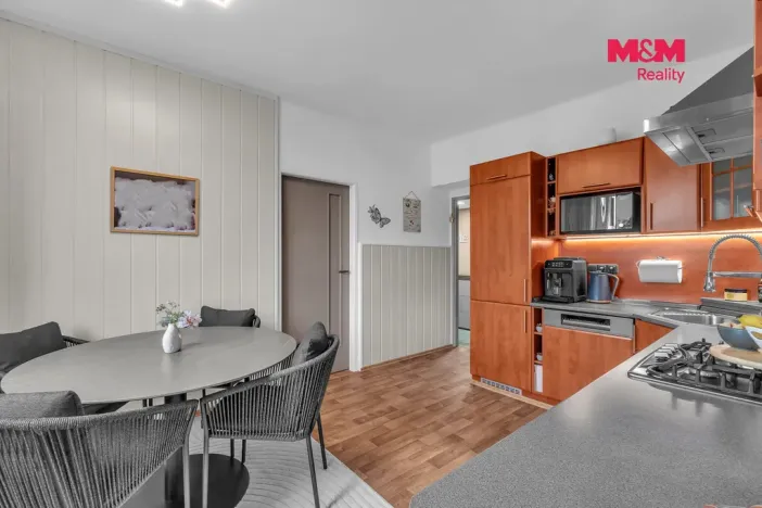 Prodej bytu 2+1, Valdice, Sídliště, 66 m2