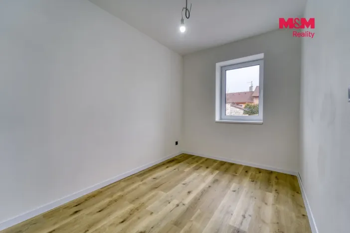 Pronájem bytu 2+kk, Tlučná, Tlučenská kolonie, 41 m2