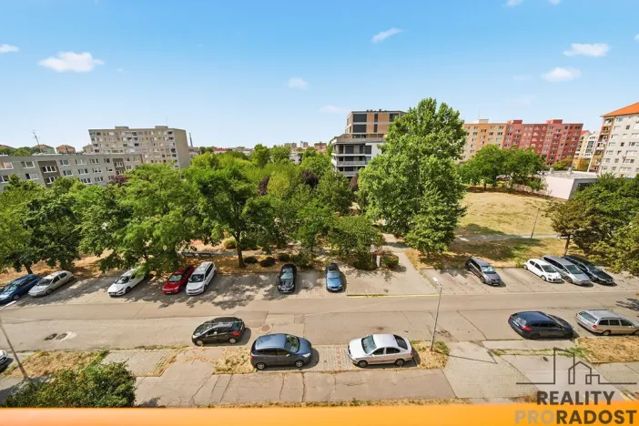 Prodej bytu 3+1, Hodonín, Slunečná, 68 m2