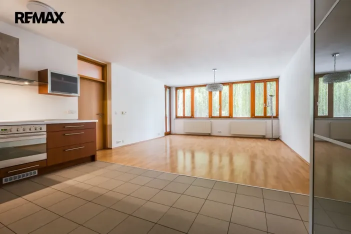 Pronájem bytu 2+kk, Praha - Liboc, U stanice, 69 m2
