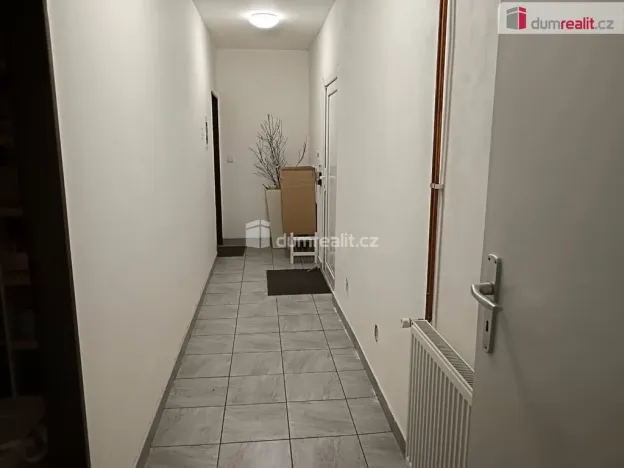Pronájem výrobních prostor, Bystřice, Dr. E. Beneše, 1000 m2