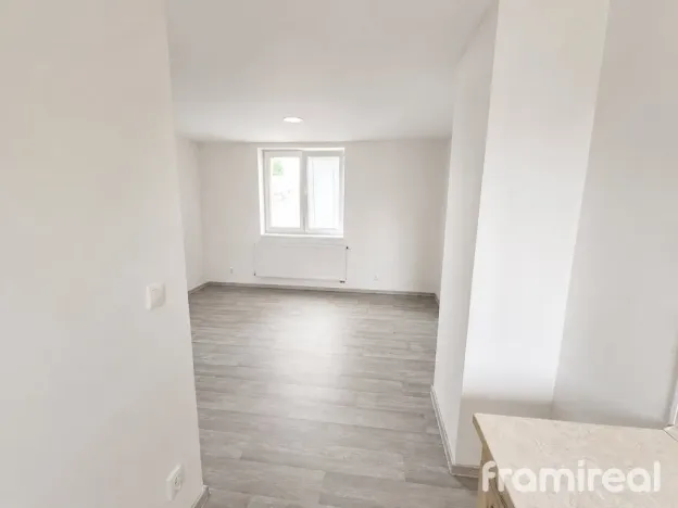 Pronájem bytu 1+kk, Malhostovice, 30 m2