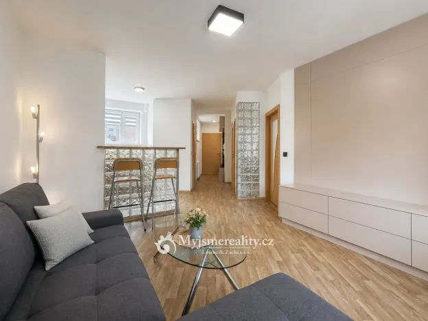 Pronájem bytu 2+kk, Znojmo, Přímětická, 48 m2