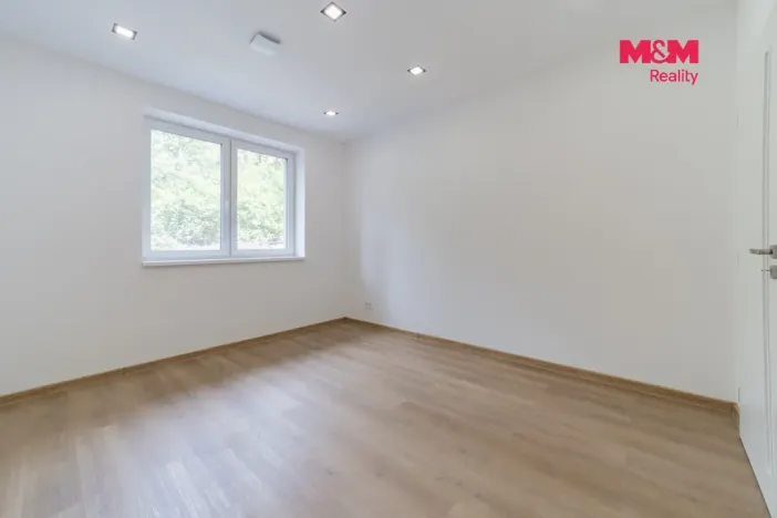 Prodej rodinného domu, Dasnice, 77 m2