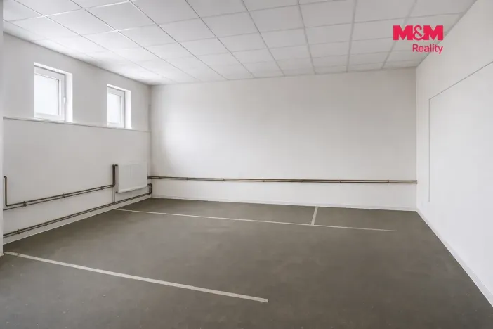 Pronájem výrobních prostor, Hradec Králové - Slatina, U Jednoty, 350 m2