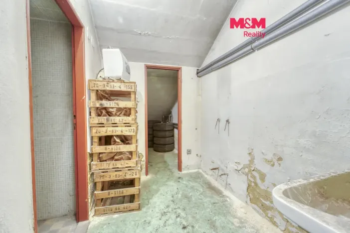 Pronájem skladu, Plzeň - Jižní Předměstí, Husova, 70 m2