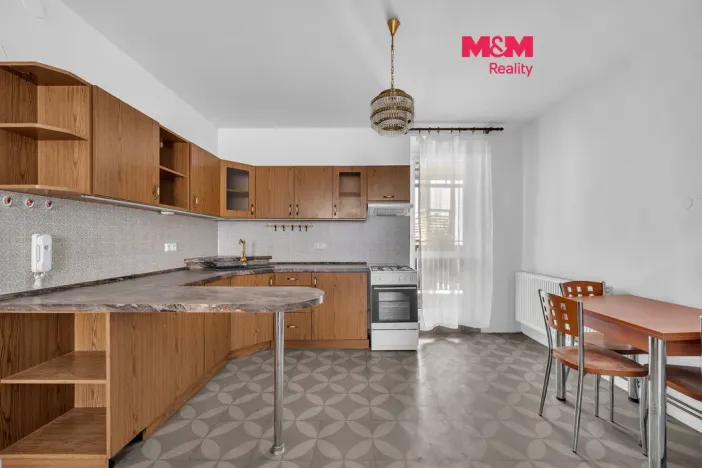 Prodej bytu 3+kk, Úpice, Svornosti, 170 m2
