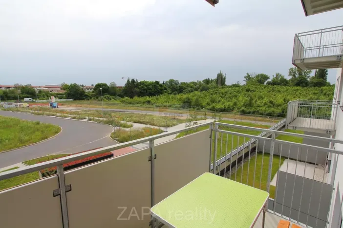 Pronájem bytu 2+kk, Praha - Kbely, Sedlářova, 57 m2