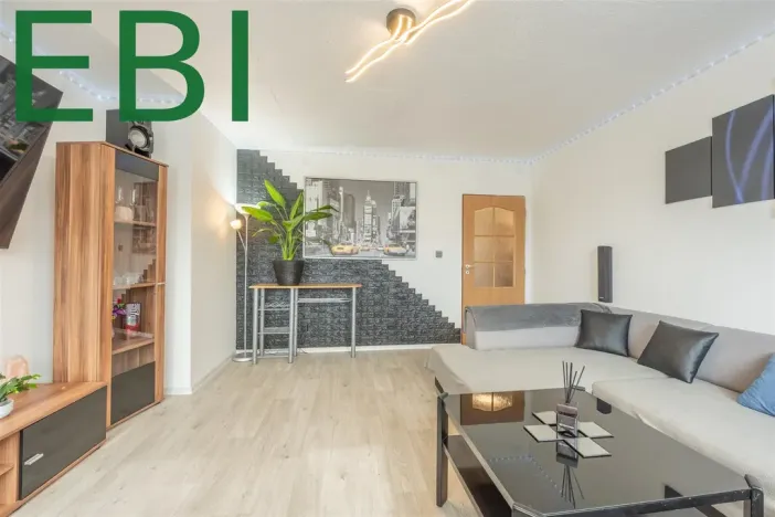 Prodej bytu 3+1, Červený Újezd, U Okálu, 82 m2