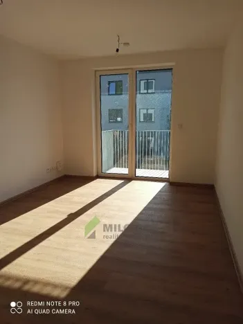 Pronájem bytu 1+kk, Milovice, Topolová, 25 m2