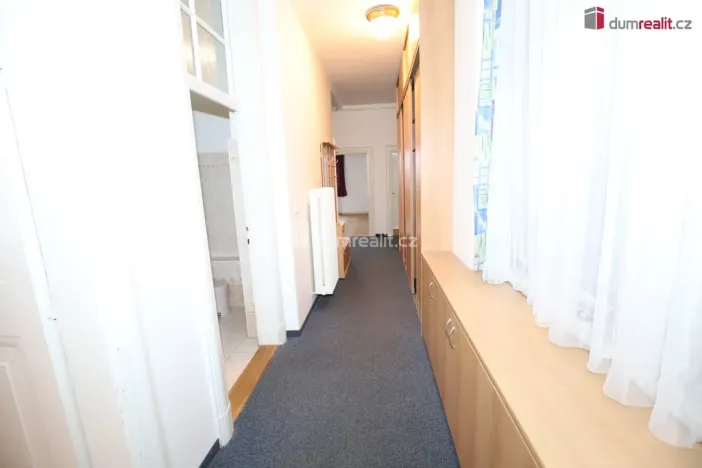 Pronájem bytu 4+1, Karlovy Vary, Moskevská, 130 m2