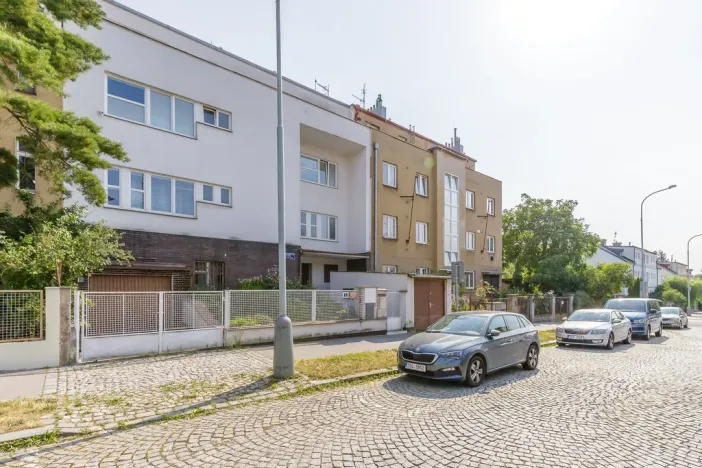 Prodej atypického bytu, Praha - Smíchov, U Šalamounky, 100 m2