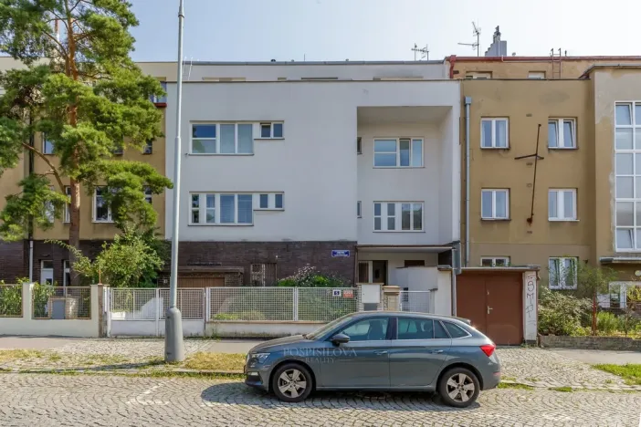 Prodej atypického bytu, Praha - Smíchov, U Šalamounky, 100 m2