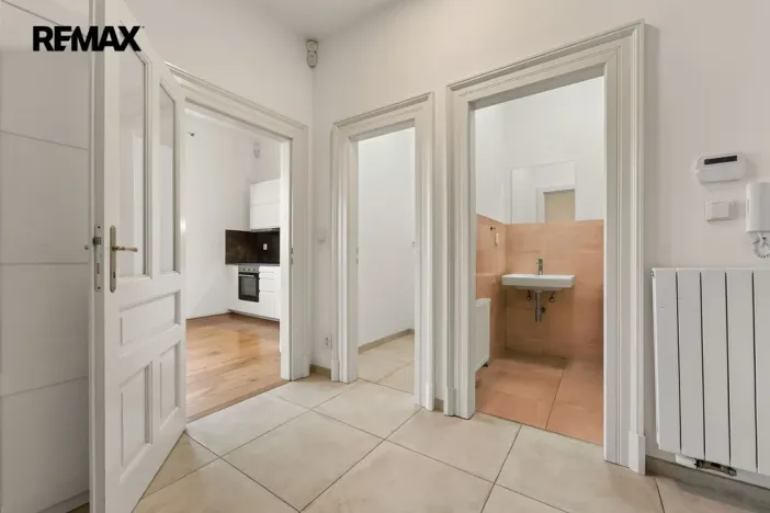 Pronájem bytu 2+kk, Praha - Nové Město, Masarykovo nábřeží, 100 m2