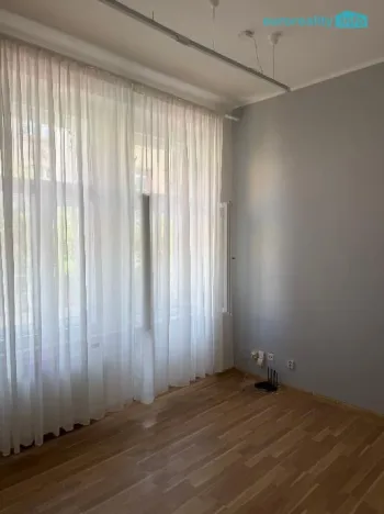 Pronájem kanceláře, Praha, Domažlická, 30 m2