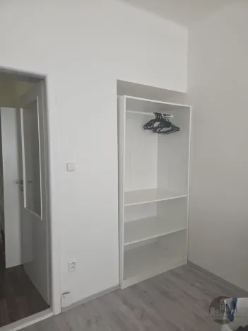 Pronájem bytu 1+kk, Praha - Karlín, Křižíkova, 30 m2