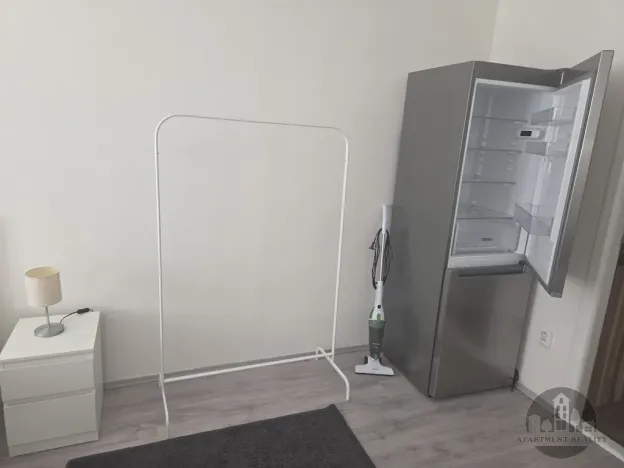 Pronájem bytu 1+kk, Praha - Karlín, Křižíkova, 30 m2