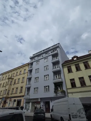 Pronájem bytu 1+kk, Praha - Karlín, Křižíkova, 30 m2