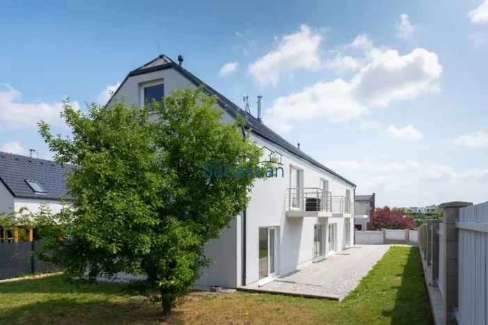 Pronájem bytu 1+kk, Horoměřice, 25 m2
