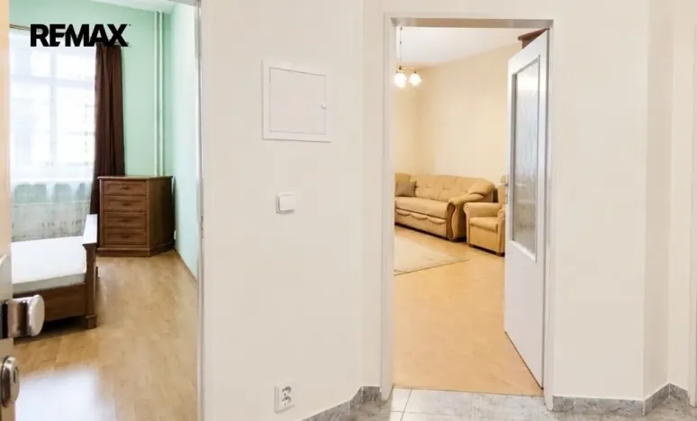 Pronájem bytu 2+1, Karlovy Vary, Foersterova, 57 m2