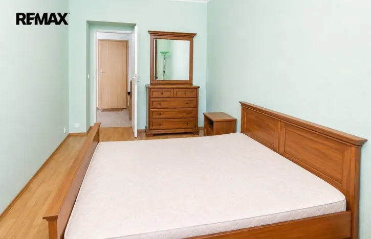 Pronájem bytu 2+1, Karlovy Vary, Foersterova, 57 m2