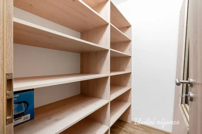 Pronájem bytu 2+kk, Praha - Střížkov, Jablonecká, 47 m2