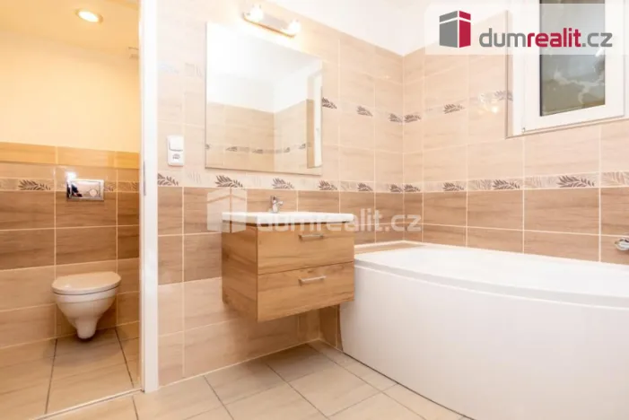 Pronájem bytu 3+1, Ústí nad Labem - Neštěmice, Opletalova, 104 m2