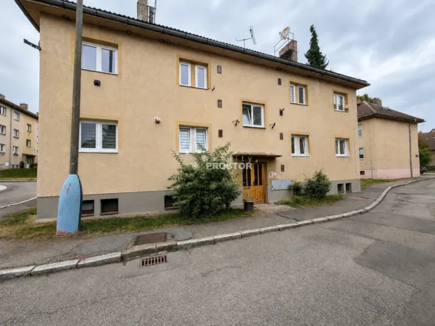 Prodej bytu 2+1, Benešov, Ladova, 65 m2