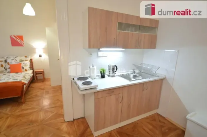 Pronájem bytu 2+kk, Praha - Smíchov, Svornosti, 42 m2