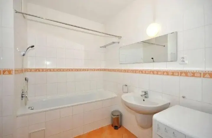Pronájem bytu 1+kk, Praha - Strašnice, Vinohradská, 38 m2