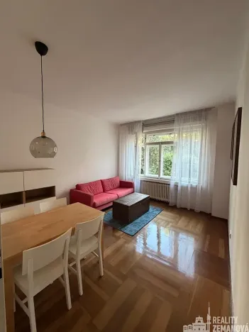 Pronájem bytu 2+kk, Praha - Bubeneč, Verdunská, 41 m2