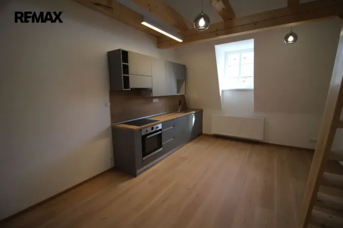 Pronájem bytu 1+kk, Chrastava, náměstí 1. máje, 35 m2