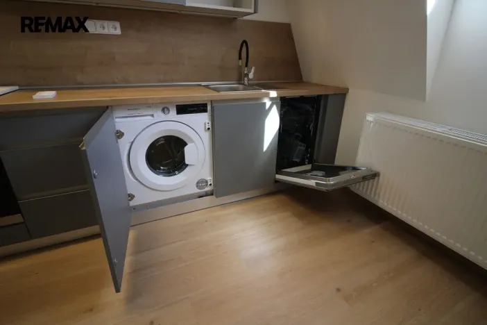 Pronájem bytu 1+kk, Chrastava, náměstí 1. máje, 35 m2