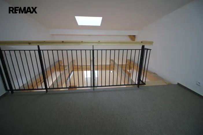 Pronájem bytu 1+kk, Chrastava, náměstí 1. máje, 35 m2