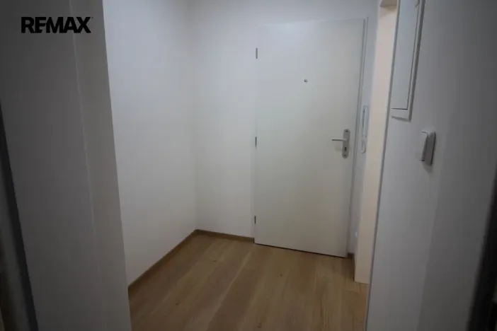 Pronájem bytu 1+kk, Chrastava, náměstí 1. máje, 35 m2