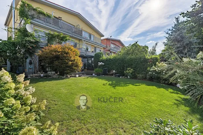 Prodej bytu 2+kk, Praha - Újezd nad Lesy, Račiněveská, 95 m2