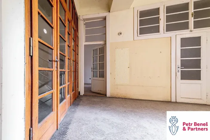 Prodej obchodního prostoru, Rakovník, Husovo náměstí, 622 m2