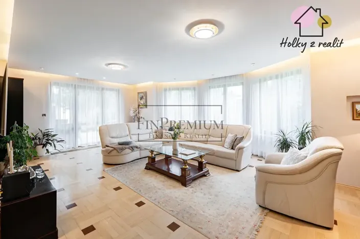 Prodej rodinného domu, Praha - Šeberov, Karfíkova, 354 m2